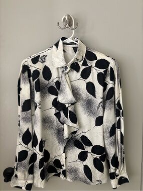Louis Feraud Black and White Leaf-Print Ruffle-Front Button-Down Shirt